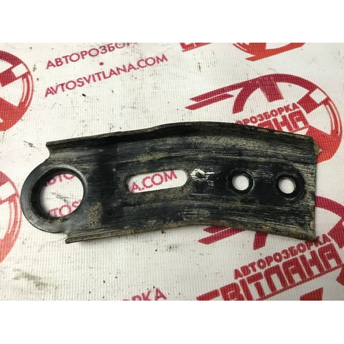 Кронштейн крепления радиатора правый Opel Combo 2001-2011 90576294